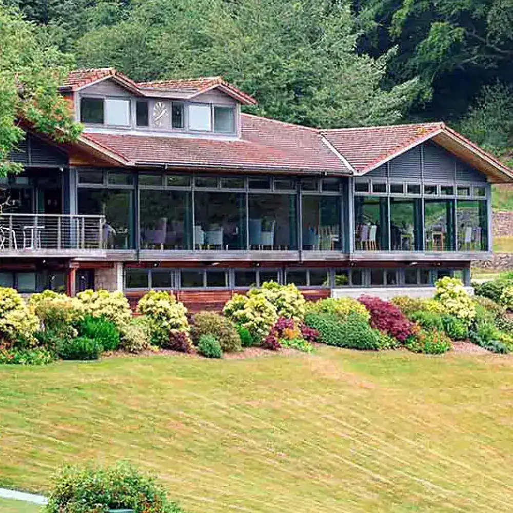 The entrance to Deeside Golf Club